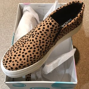 NWT leopard print slip on tennis shoes 10